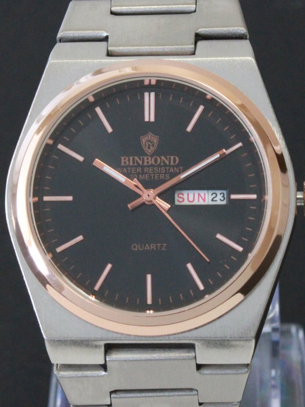 Men's Integrated Bracelet Sports Watch Stainless Steel Radiant Black Dial 40mm - Picture 6 of 8